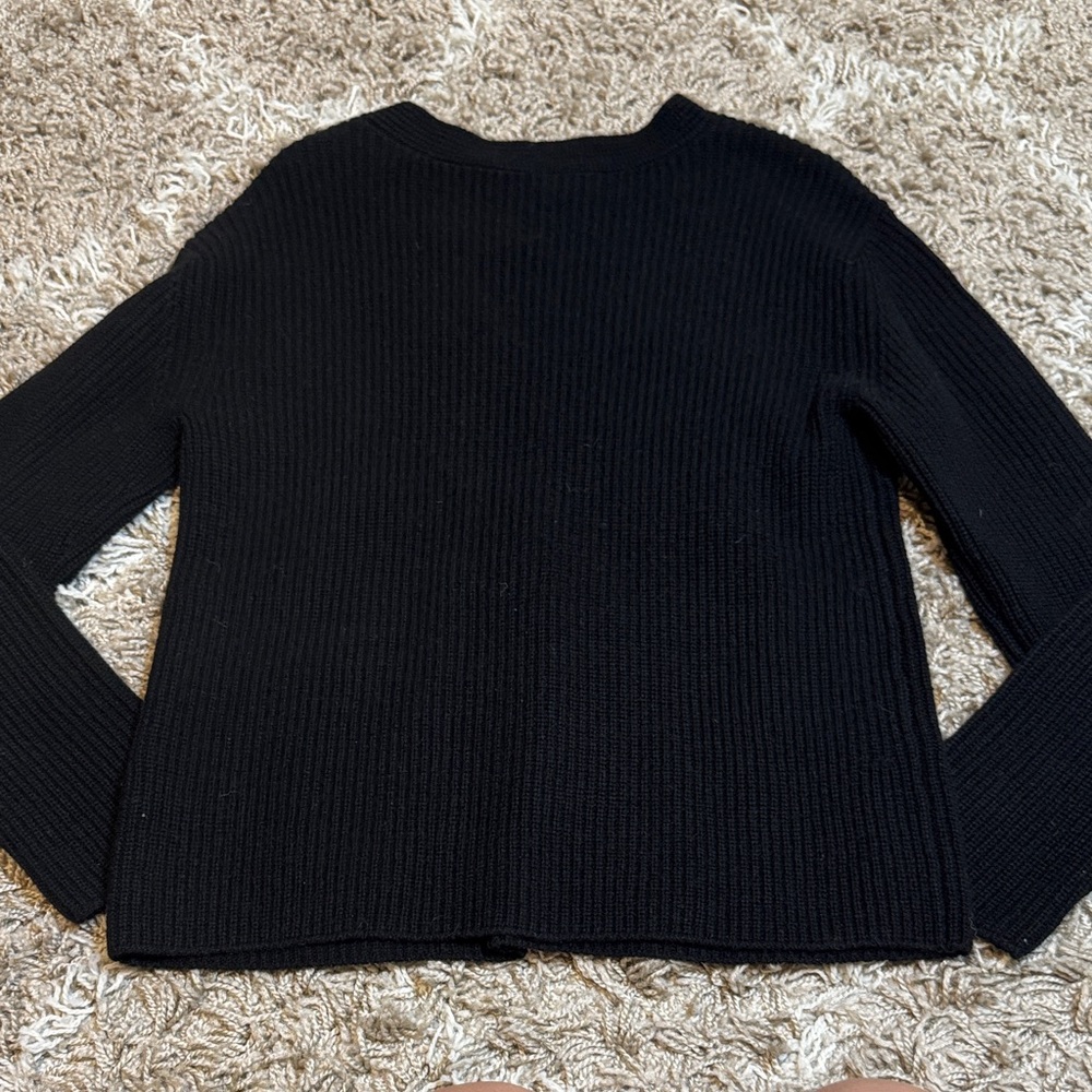 Vince Ribbed V-Neck Wool & Cashmere Blend Sweater Black size Large - Picture 13 of 14